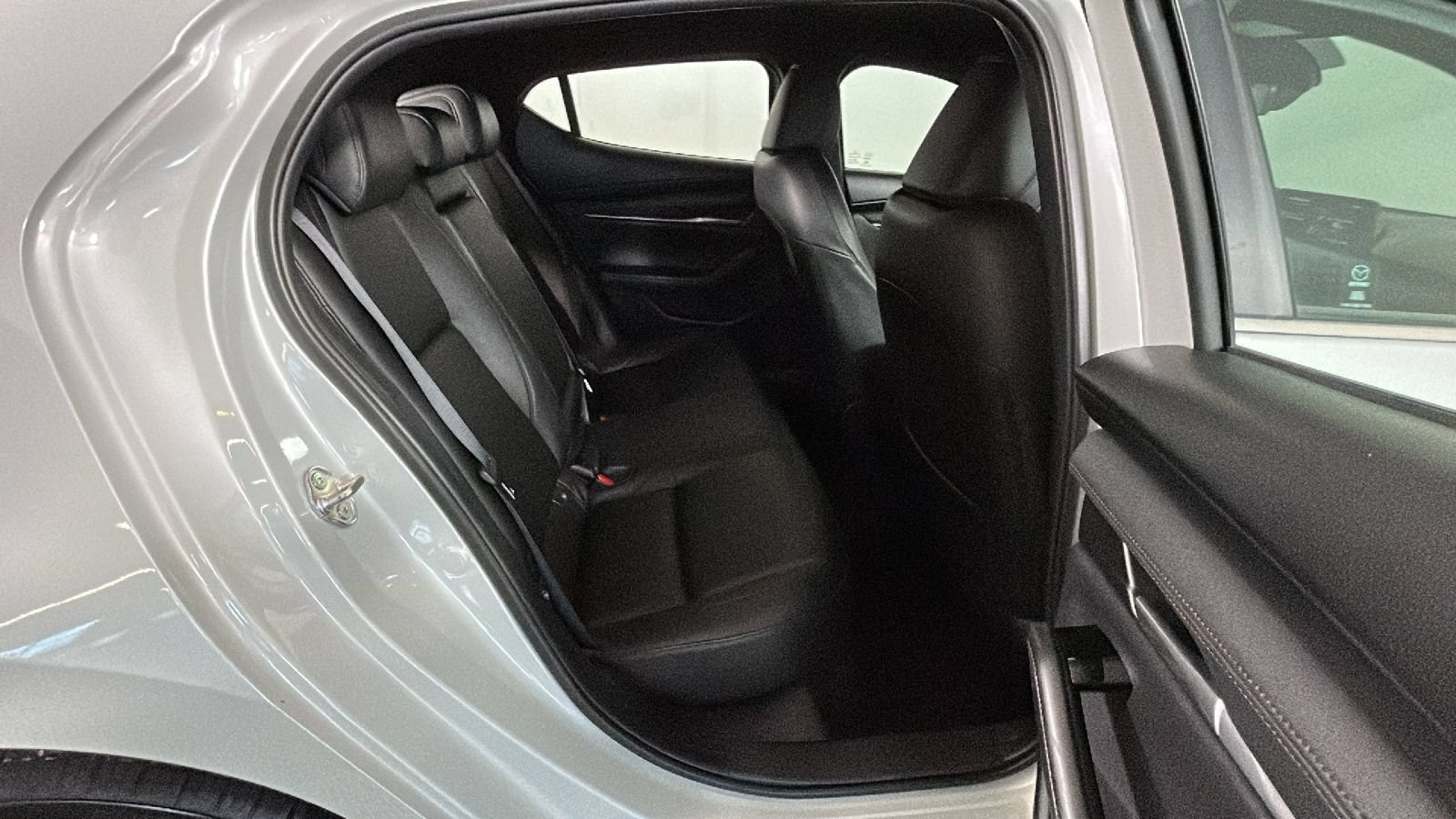 Used 2025 MAZDA MAZDA3 s Sport FWD image 33
