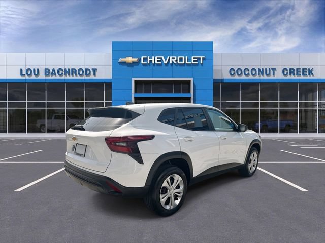 Used 2025 Chevrolet Trax LS FWD image 8