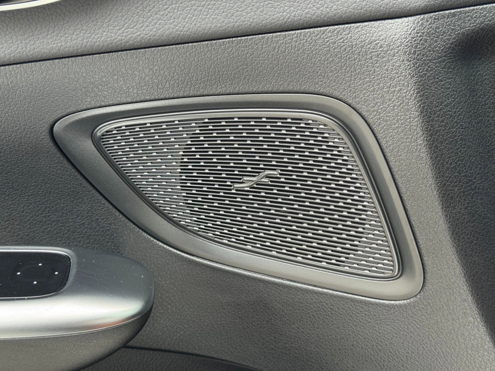 Used 2022 Mercedes-Benz C 300 Sedan image 18