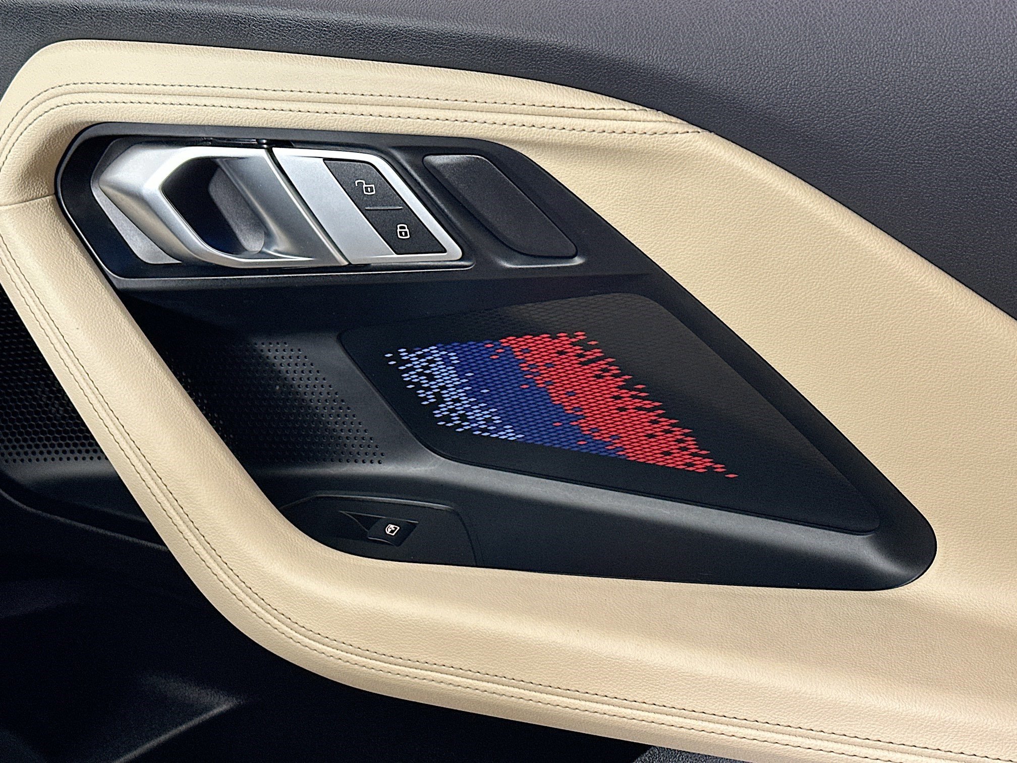 Used 2023 BMW 230i xDrive Coupe w/ Premium Package image 17