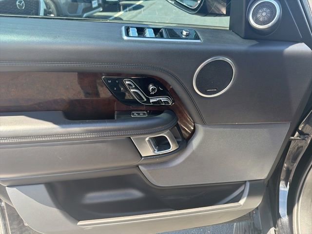 Used 2019 Land Rover Range Rover HSE image 12