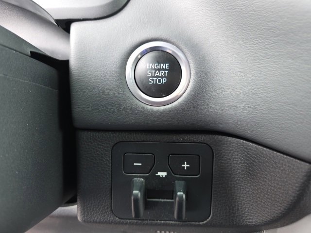 Used 2024 Toyota Tundra Platinum image 25