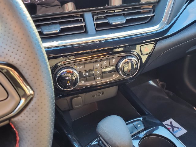 Certified 2024 Chevrolet Trax RS w/ Driver Confidence Package FWD image 28