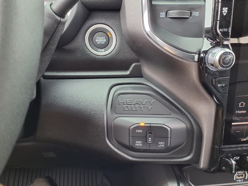 New 2027 RAM 3500 Laramie AWD/4WD image 8