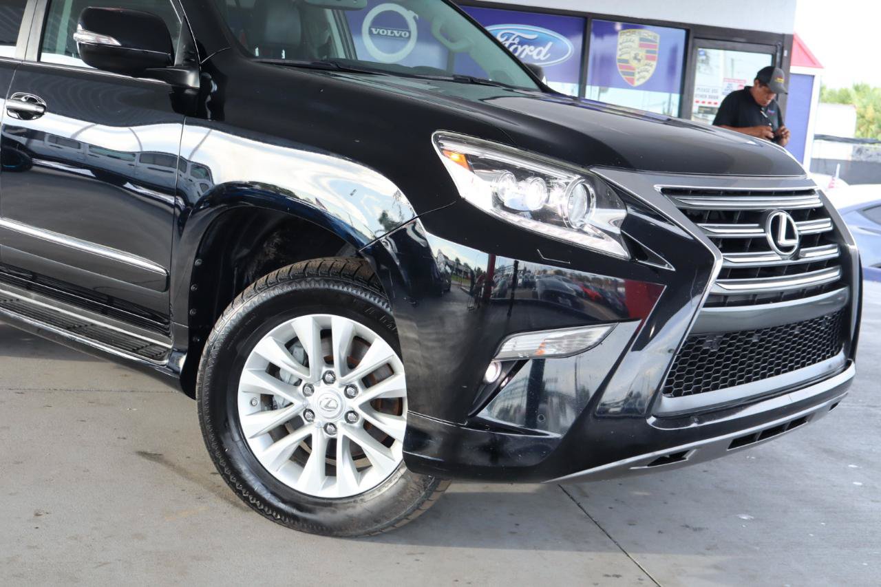 Used 2019 Lexus GX 460 Premium AWD/4WD image 2