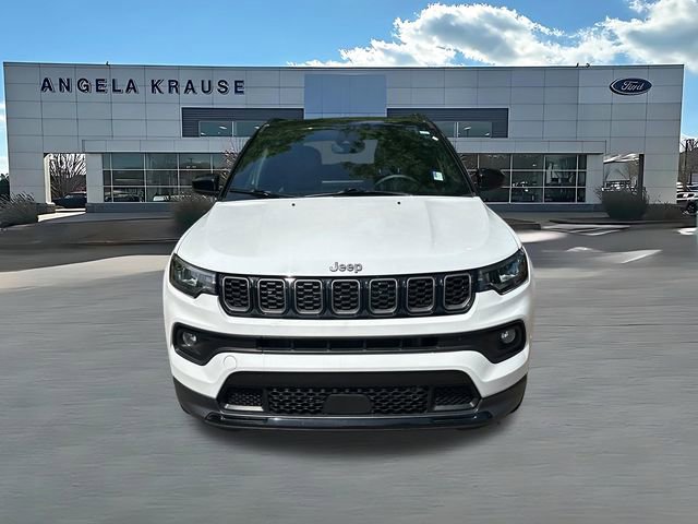 Used 2024 Jeep Compass Latitude w/ Altitude Special Edition AWD/4WD image 2