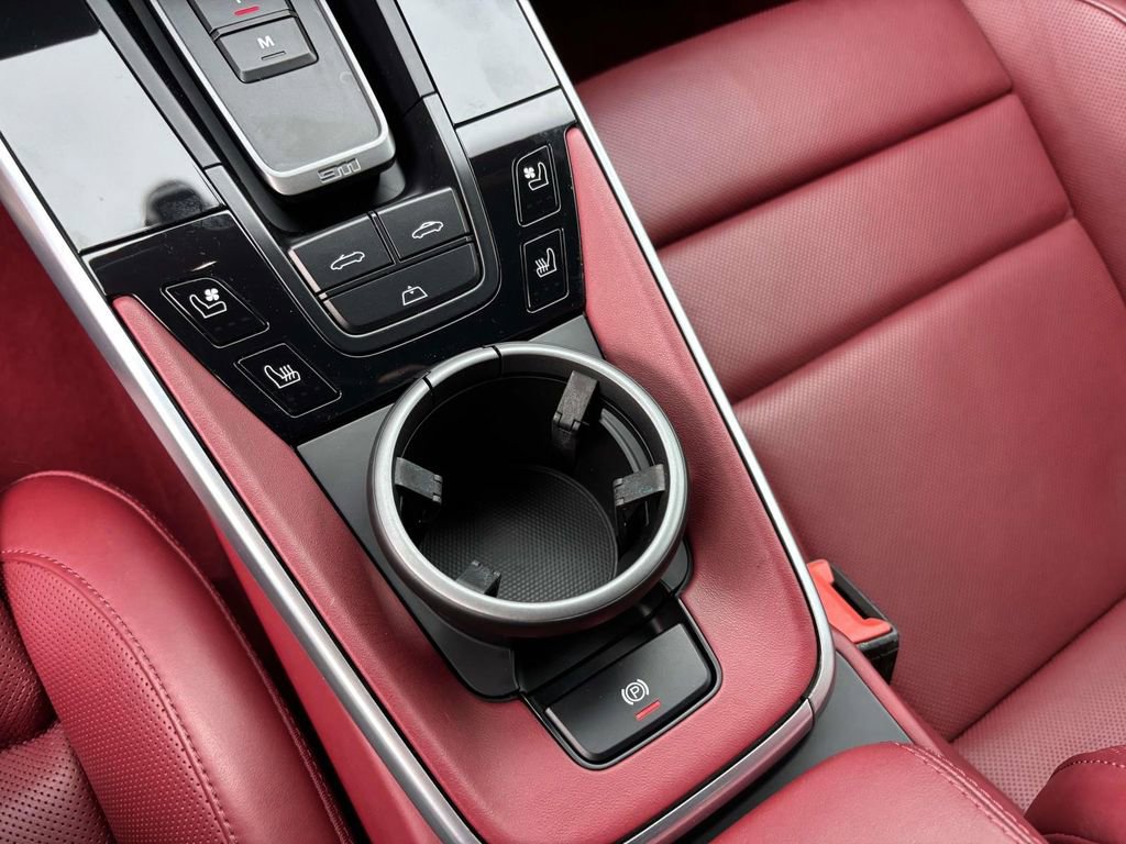 Certified 2022 Porsche 911 Turbo S image 34