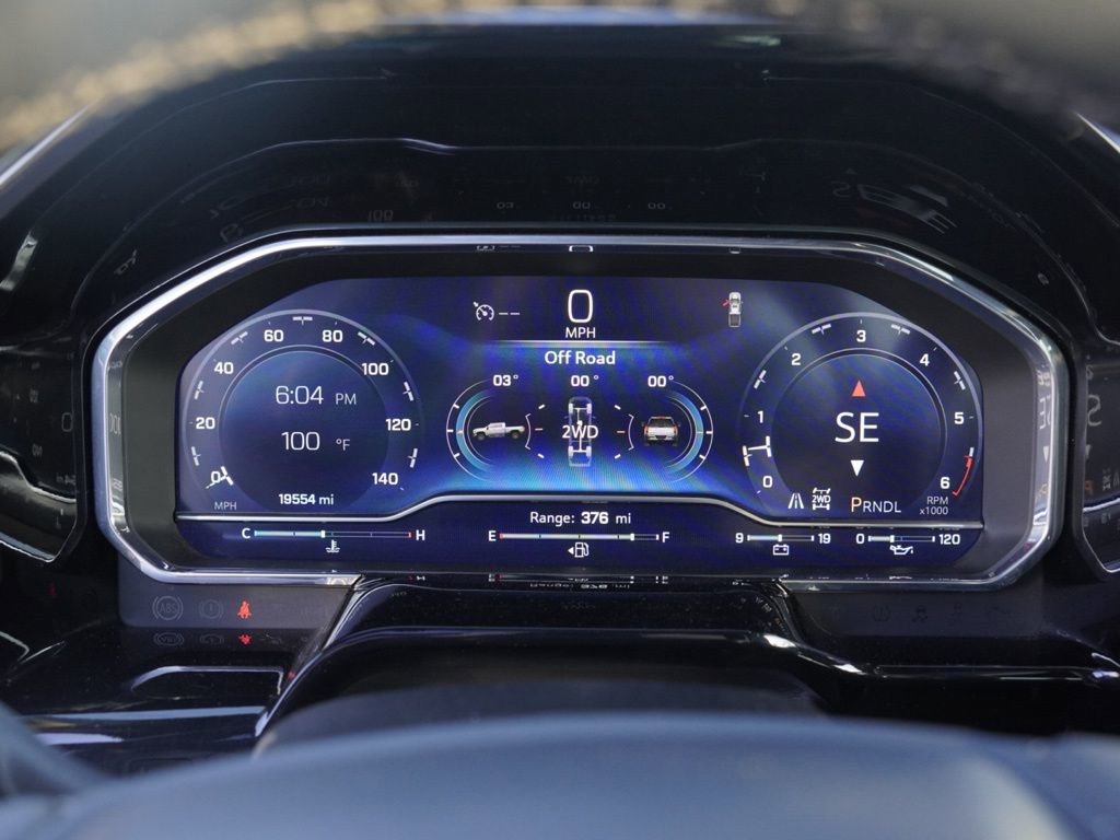 Used 2025 Chevrolet Silverado 2500 LT w/ Convenience Package image 14