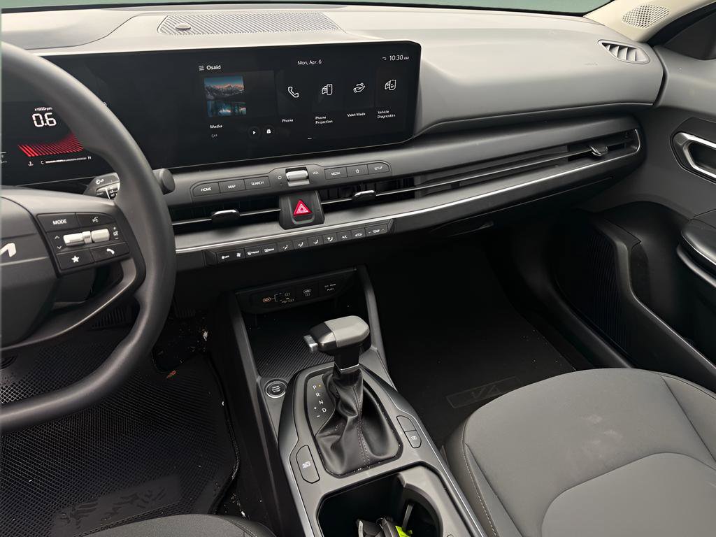 Used 2025 Kia K4 LXS image 26