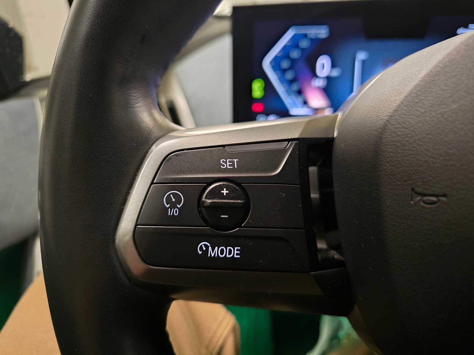 Used 2025 BMW iX xDrive50 w/ Premium Package image 33