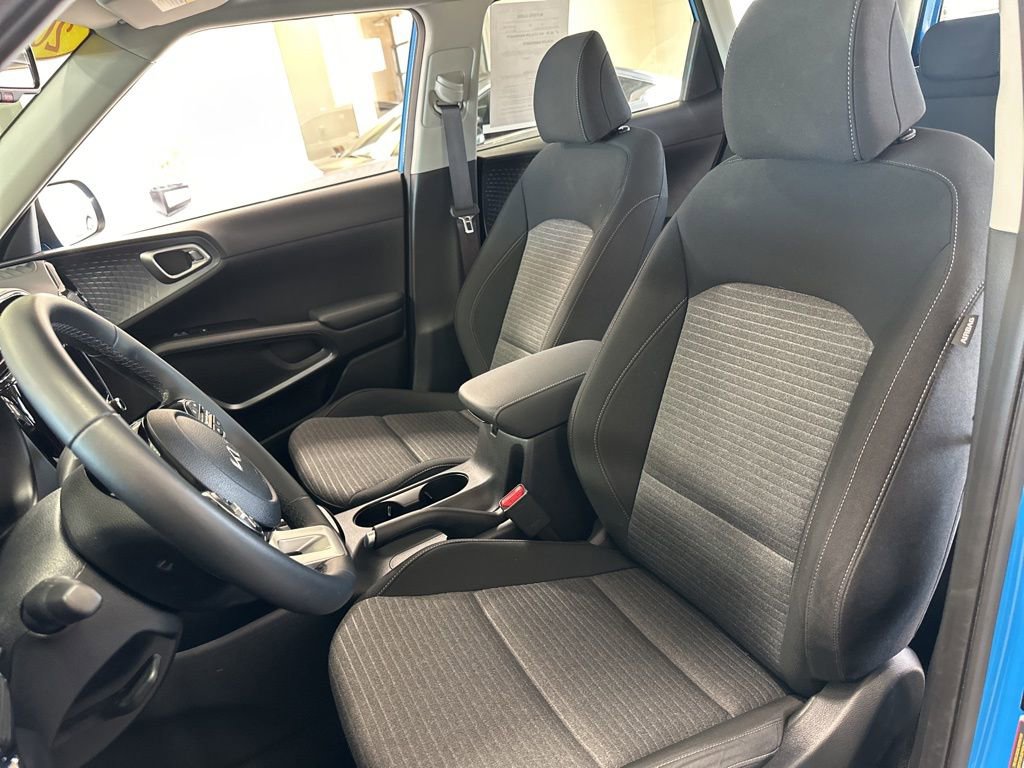 Used 2025 Kia Soul EX FWD image 41