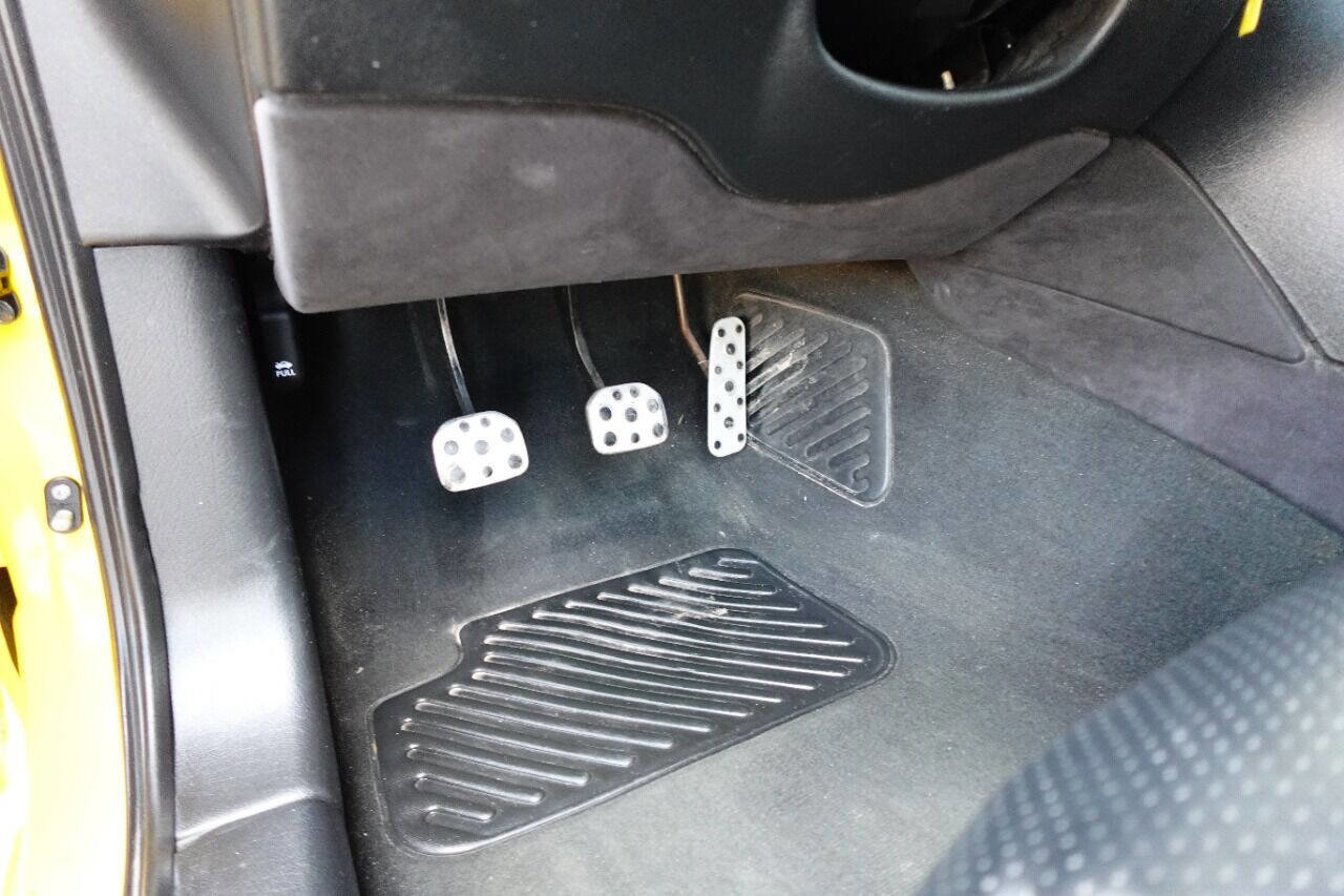 Used 2004 Pontiac GTO RWD image 17