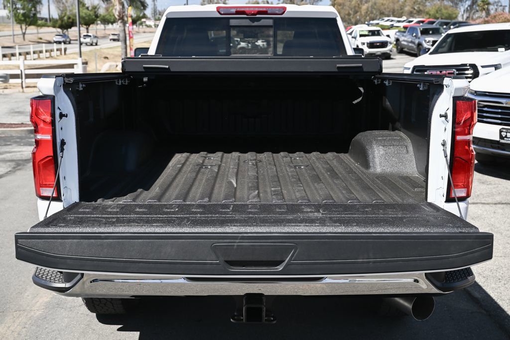 New 2026 Chevrolet Silverado 3500 LTZ w/ LTZ Premium Package image 18