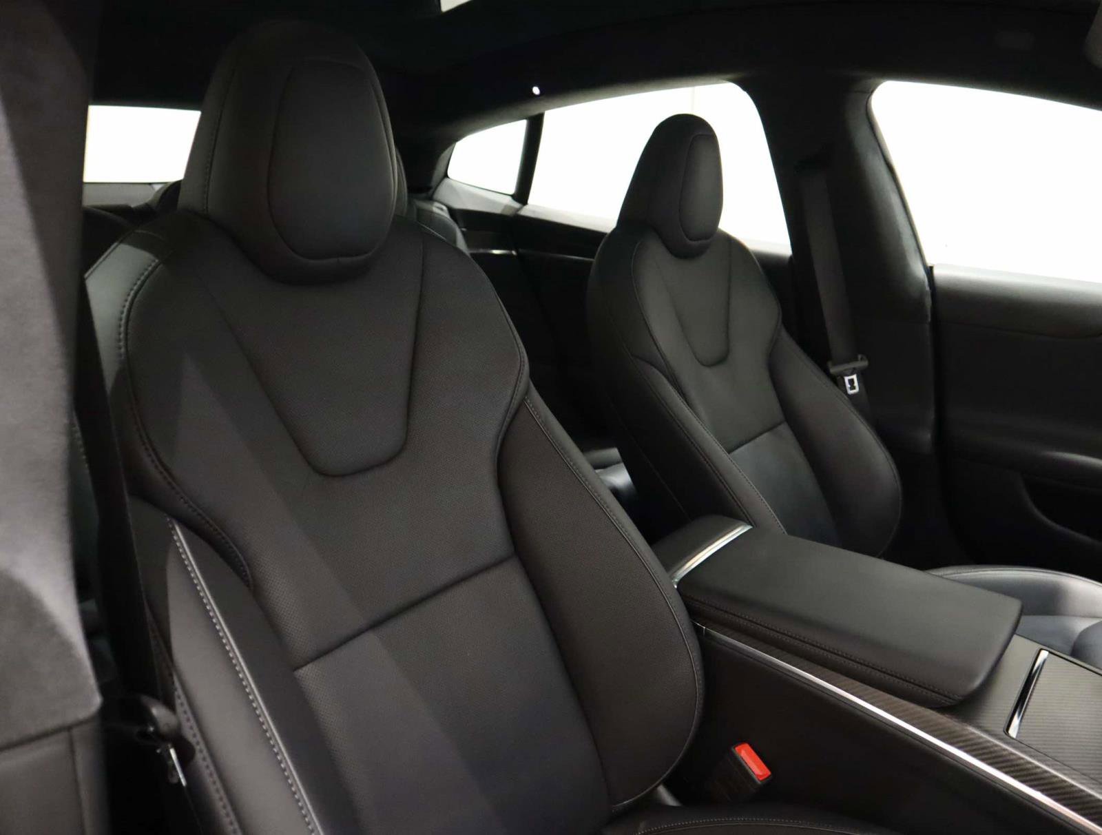 Used 2021 Tesla Model S Plaid image 18