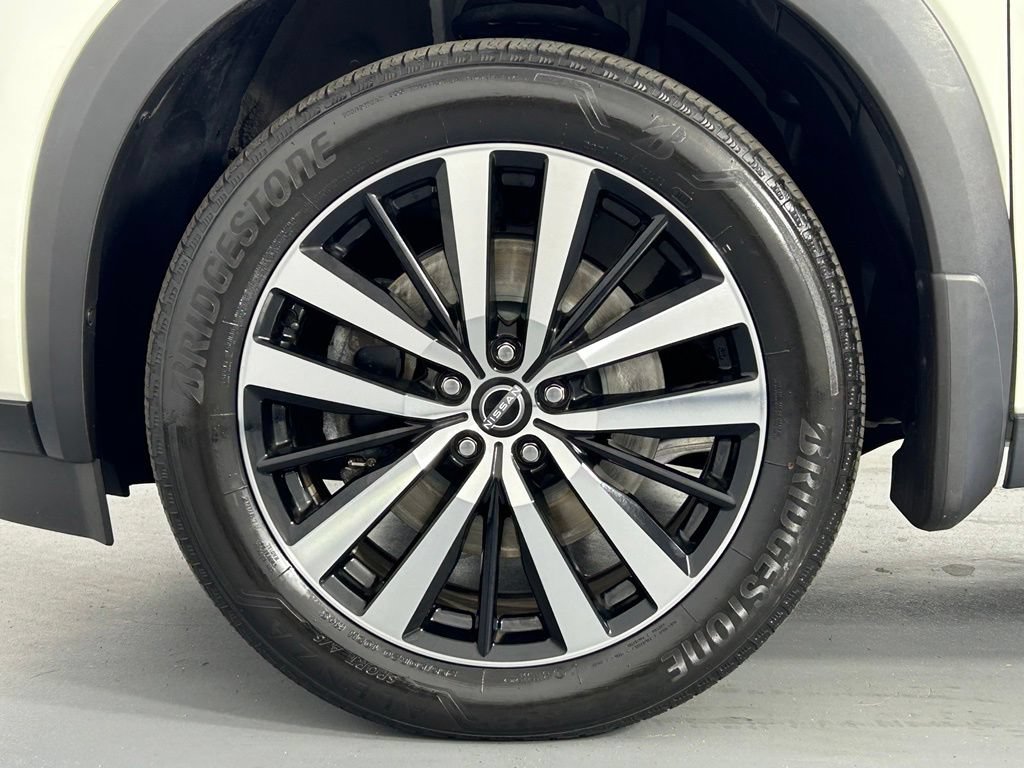 Used 2024 Nissan Pathfinder Platinum AWD/4WD image 39