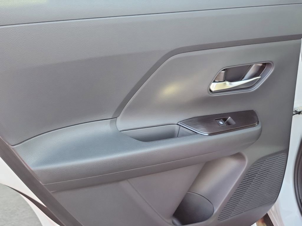 Used 2025 Nissan Kicks SV image 21