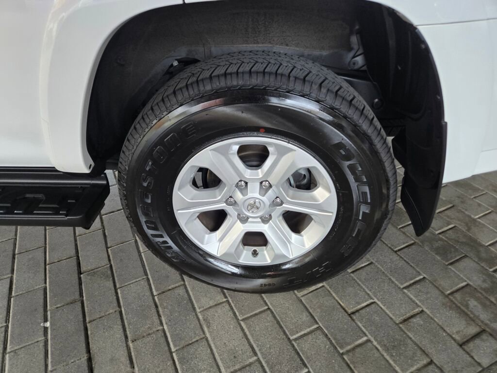 Used 2024 Toyota 4Runner SR5 Premium w/ Moonroof Package image 9