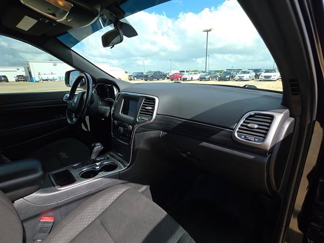 Used 2021 Jeep Grand Cherokee Laredo RWD image 16