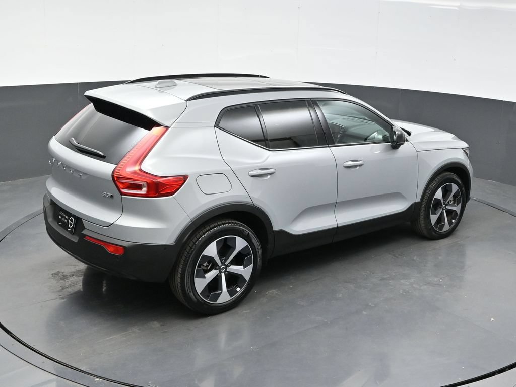 Used 2026 Volvo XC40 B5 Plus AWD/4WD image 35