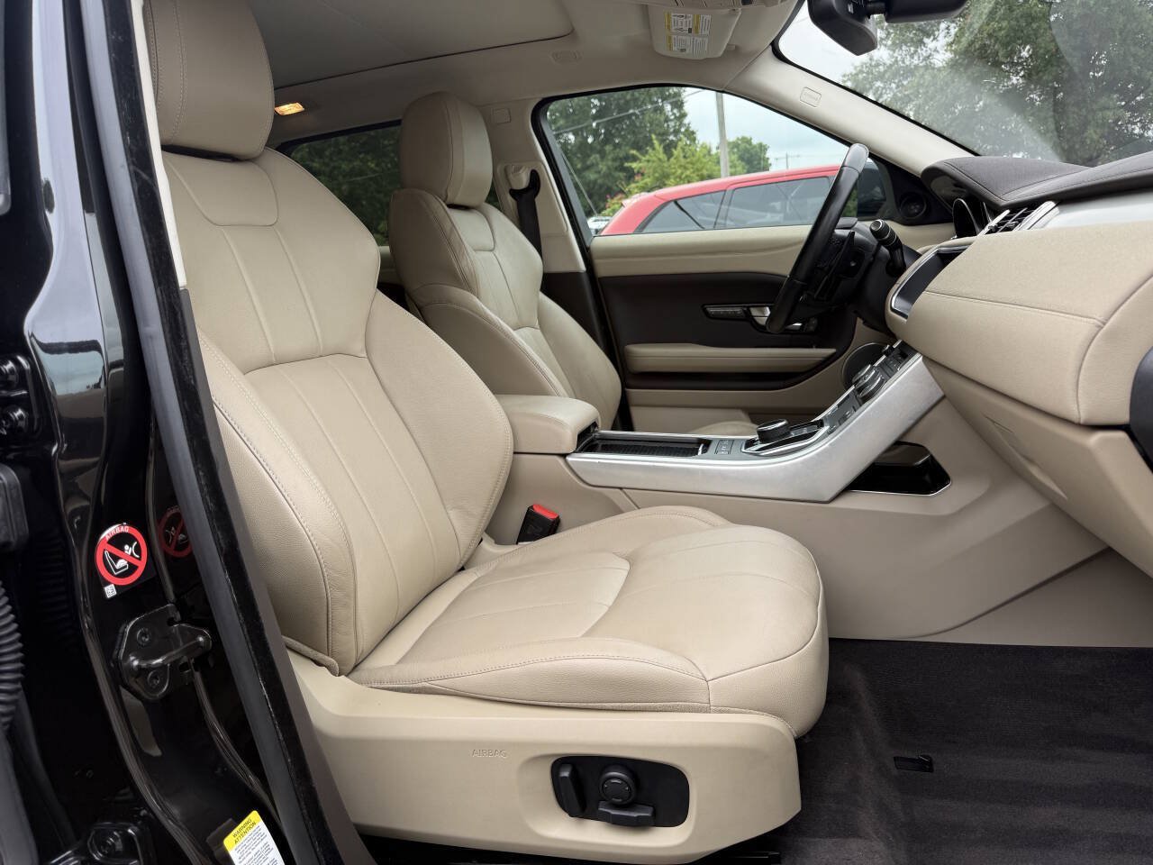 Used 2017 Land Rover Range Rover Evoque SE Premium AWD/4WD image 14