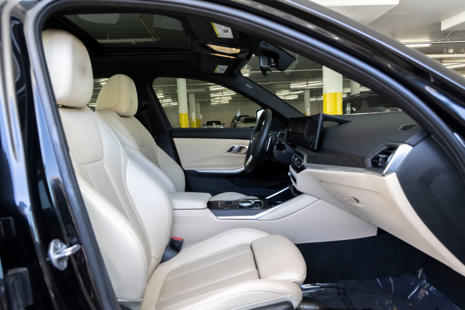 Certified 2023 BMW 330i Sedan w/ Parking Assistance Package RWD image 28