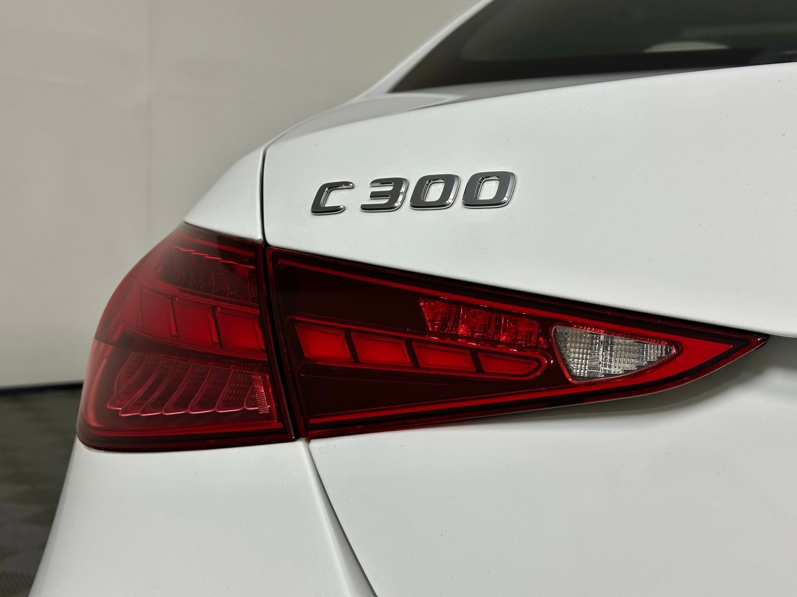 Used 2023 Mercedes-Benz C 300 4MATIC Sedan image 12