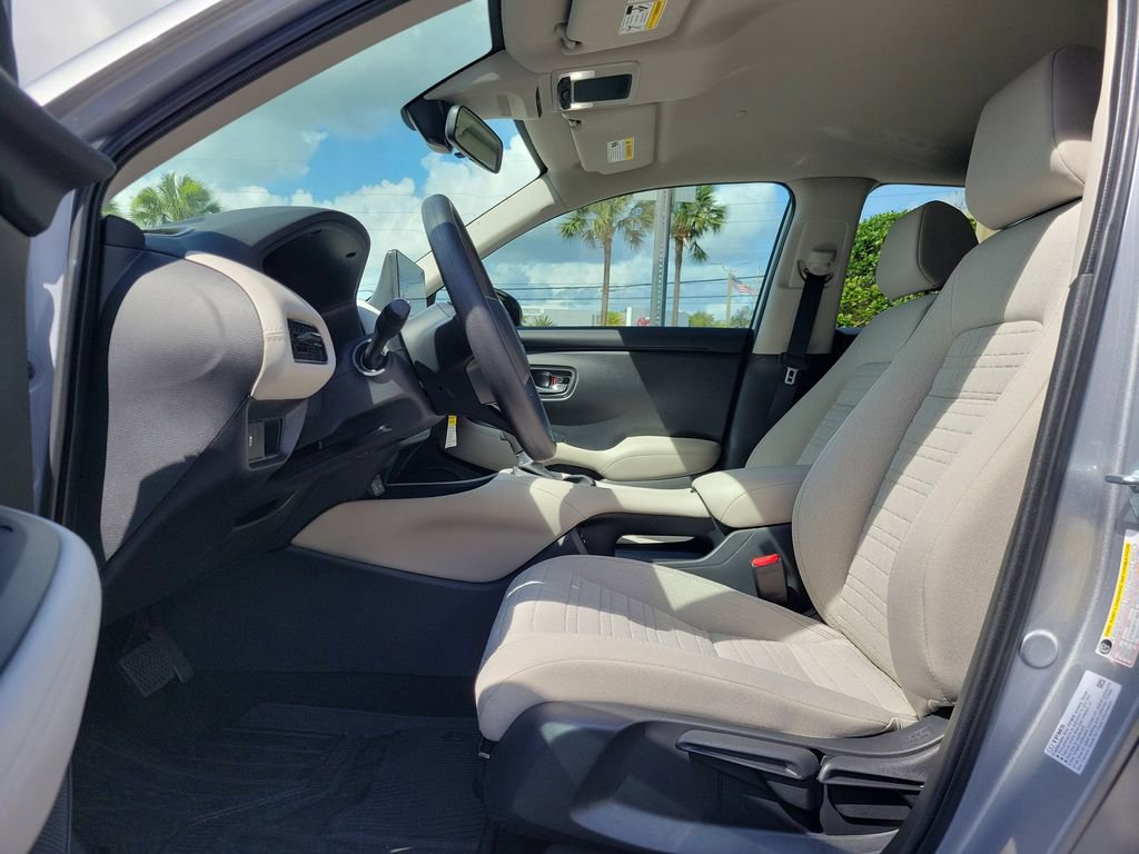 Certified 2026 Honda HR-V LX image 21