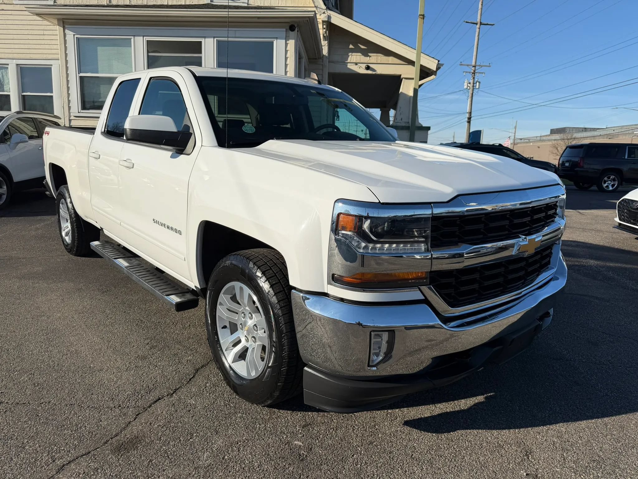 Used 2019 Chevrolet Silverado 1500 LT w/ All Star Edition AWD/4WD image 5
