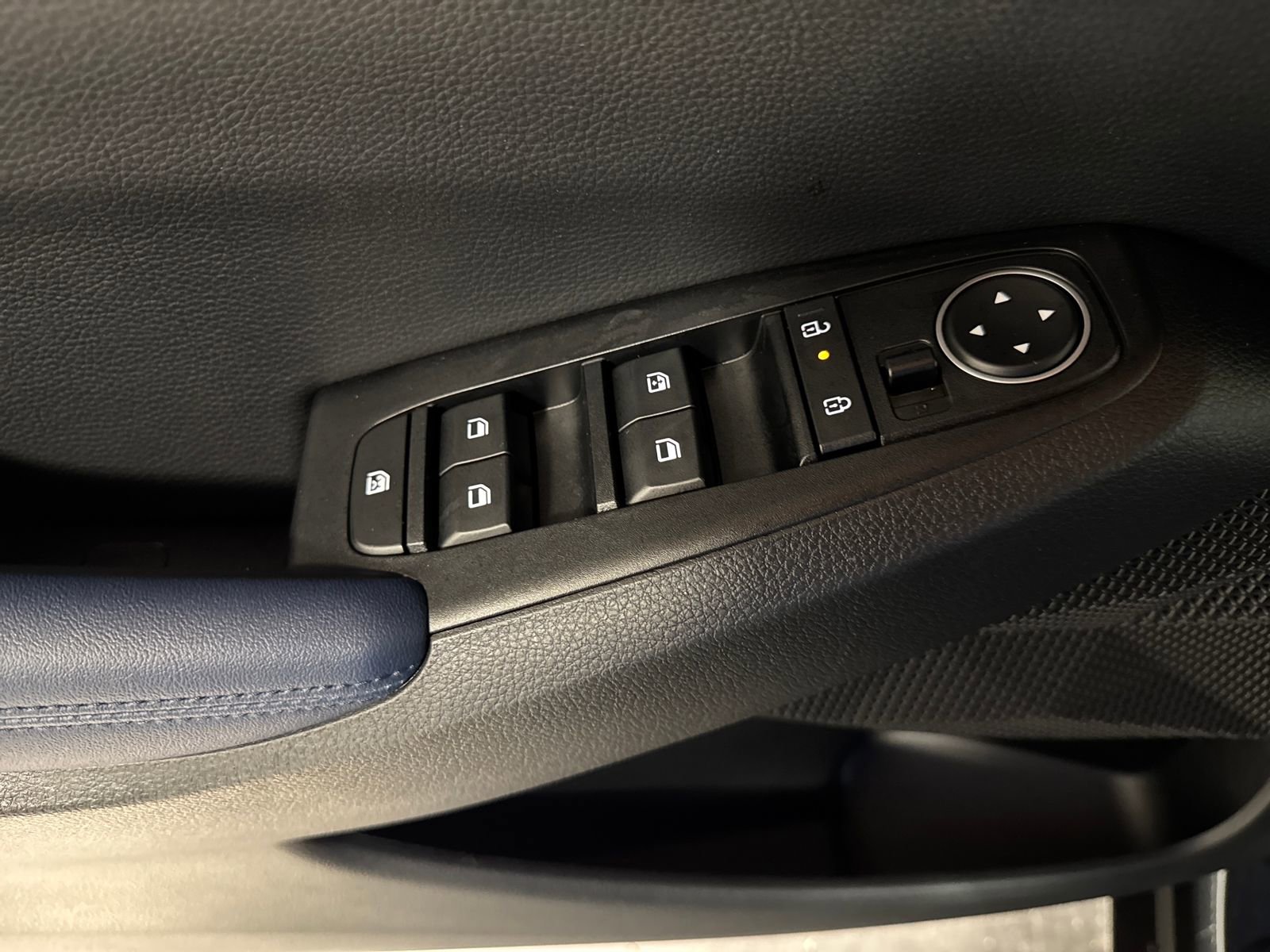 Certified 2025 Kia Seltos S AWD/4WD image 24