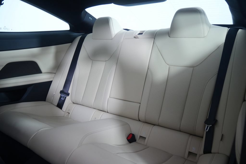 Used 2027 BMW 430i Coupe w/ M Sport Package RWD image 12