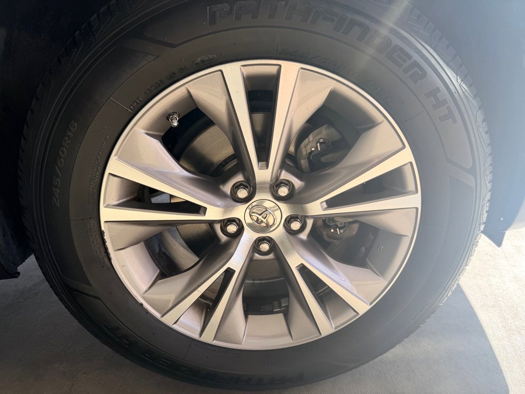 Used 2015 Toyota Highlander XLE image 48