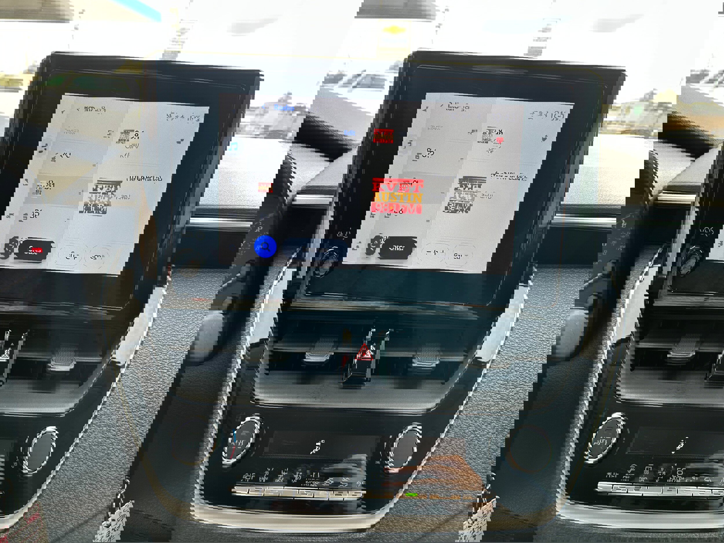 Used 2024 Toyota Corolla LE image 18