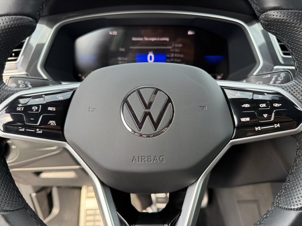 Used 2023 Volkswagen Tiguan SE R-Line FWD image 20