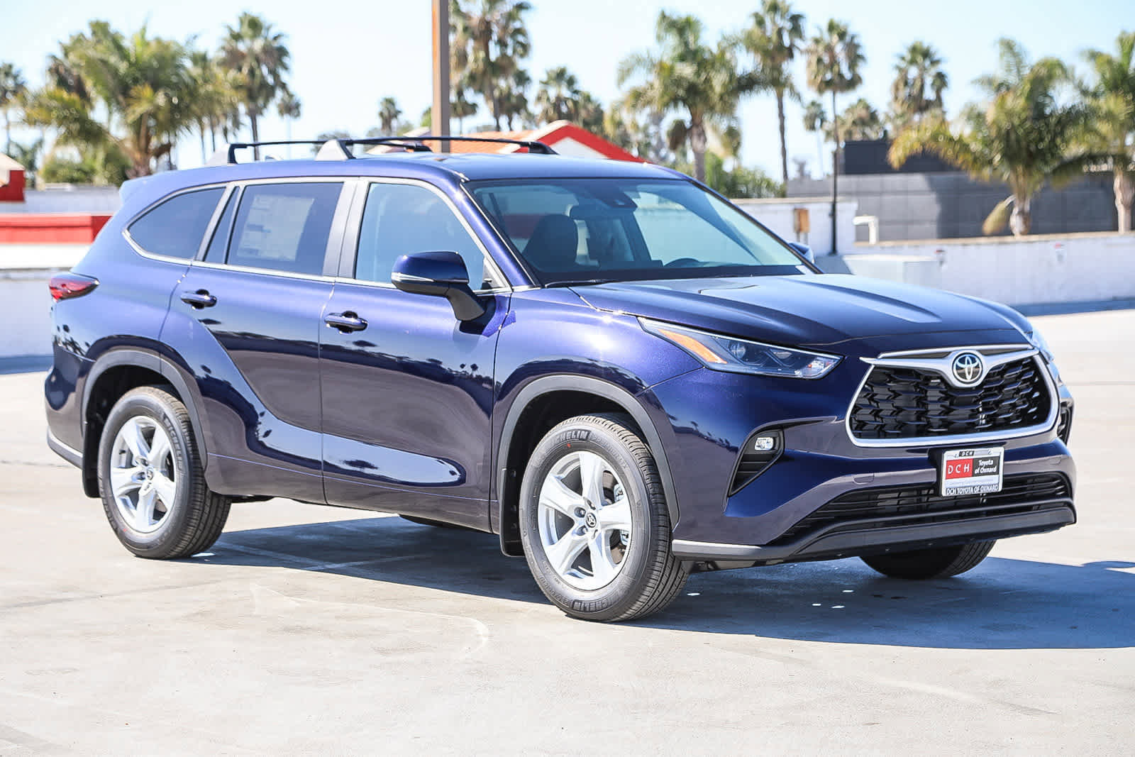 New 2025 Toyota Highlander LE image 3