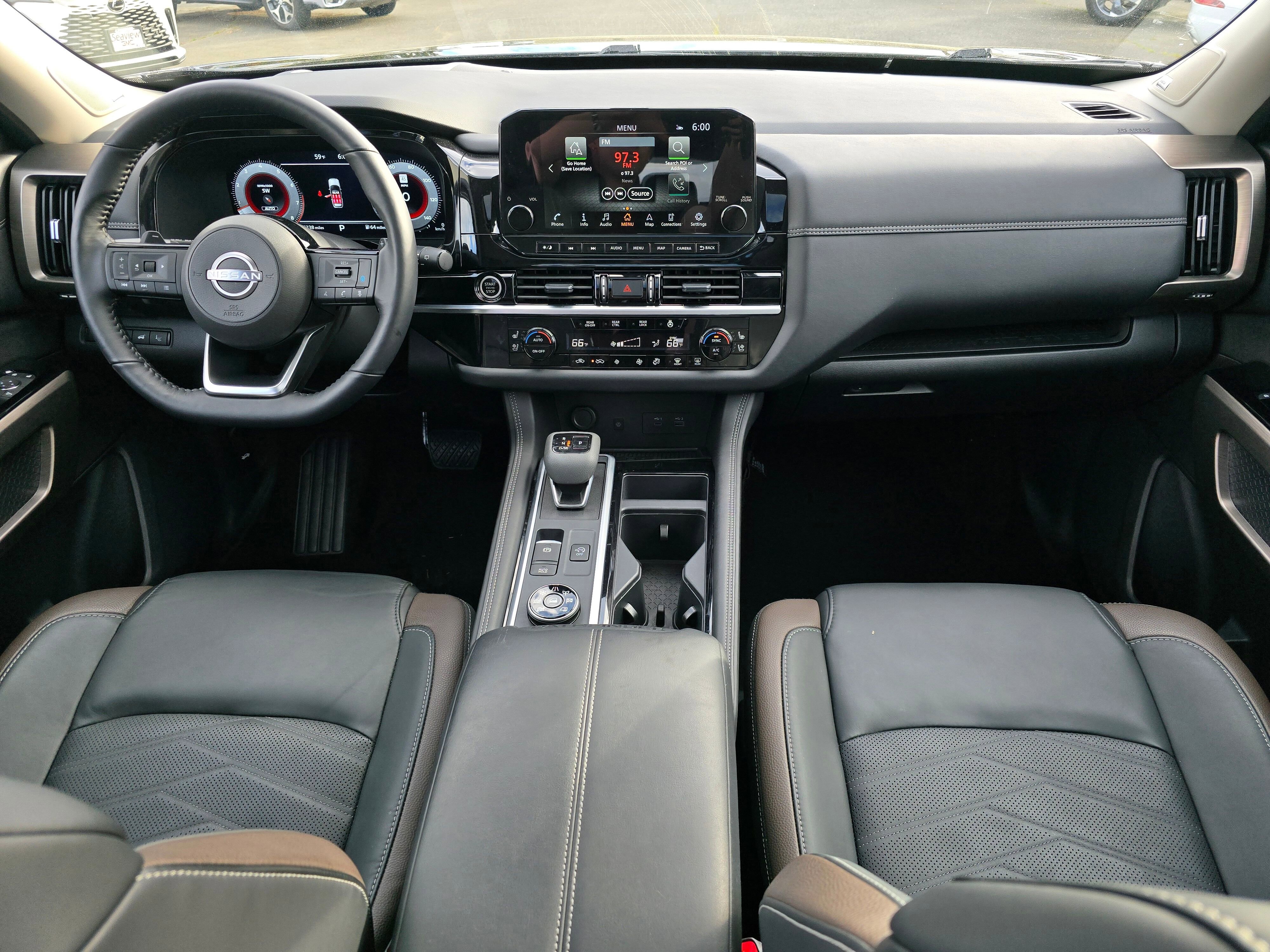 Used 2024 Nissan Pathfinder Platinum w/ Cargo Package AWD/4WD image 19
