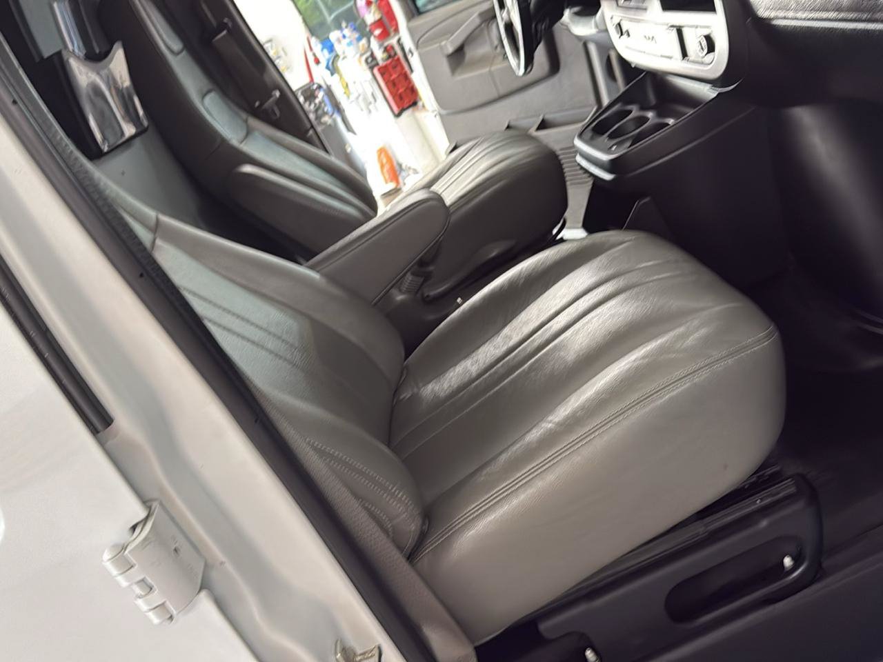 Used 2021 Chevrolet Express 2500 Extended w/ Driver Convenience Package RWD image 39