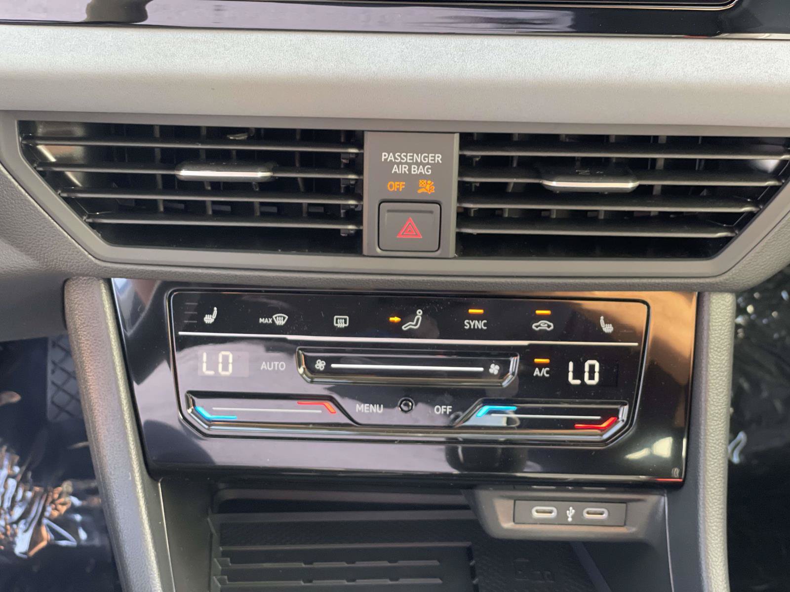 New 2026 Volkswagen Jetta SE FWD image 17