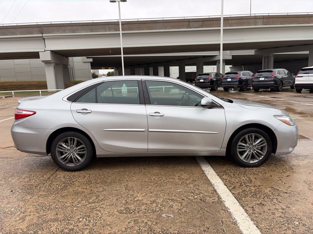 Used 2016 Toyota Camry SE FWD image 6