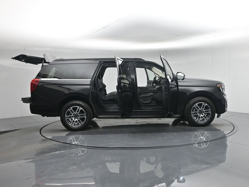 Certified 2025 Ford Expedition Max Active image 5