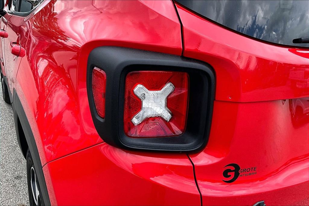 Used 2019 Jeep Renegade Trailhawk w/ UConnect 8.4 Nav Group AWD/4WD image 32