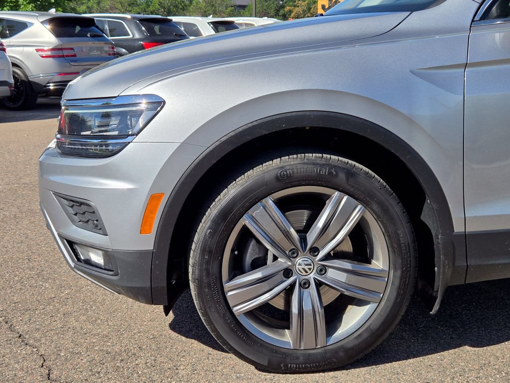 Used 2019 Volkswagen Tiguan SEL Premium w/ 3rd Row Seat Package AWD/4WD image 9