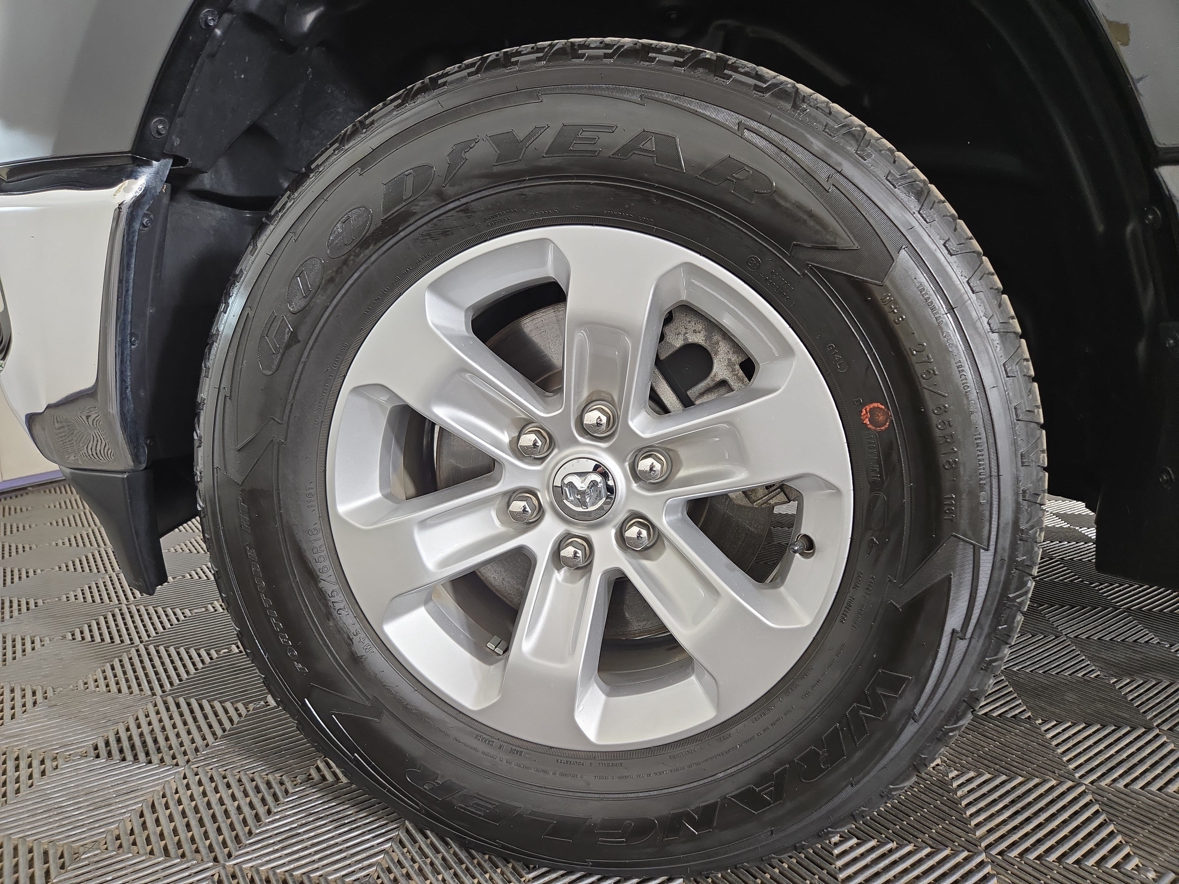 Used 2023 RAM 1500 Laramie AWD/4WD image 36