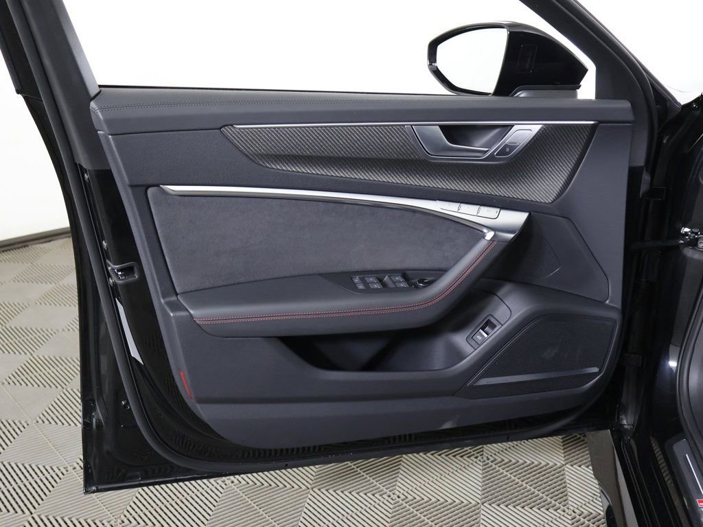 Used 2025 Audi RS 6 performance image 26