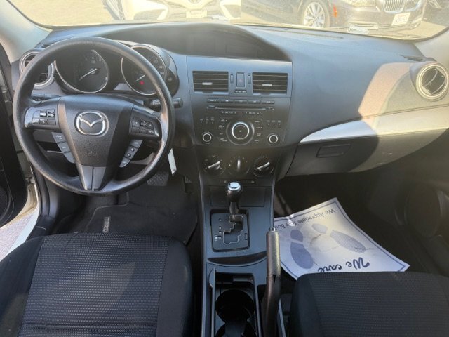 Used 2013 MAZDA MAZDA3 i Sport FWD image 9