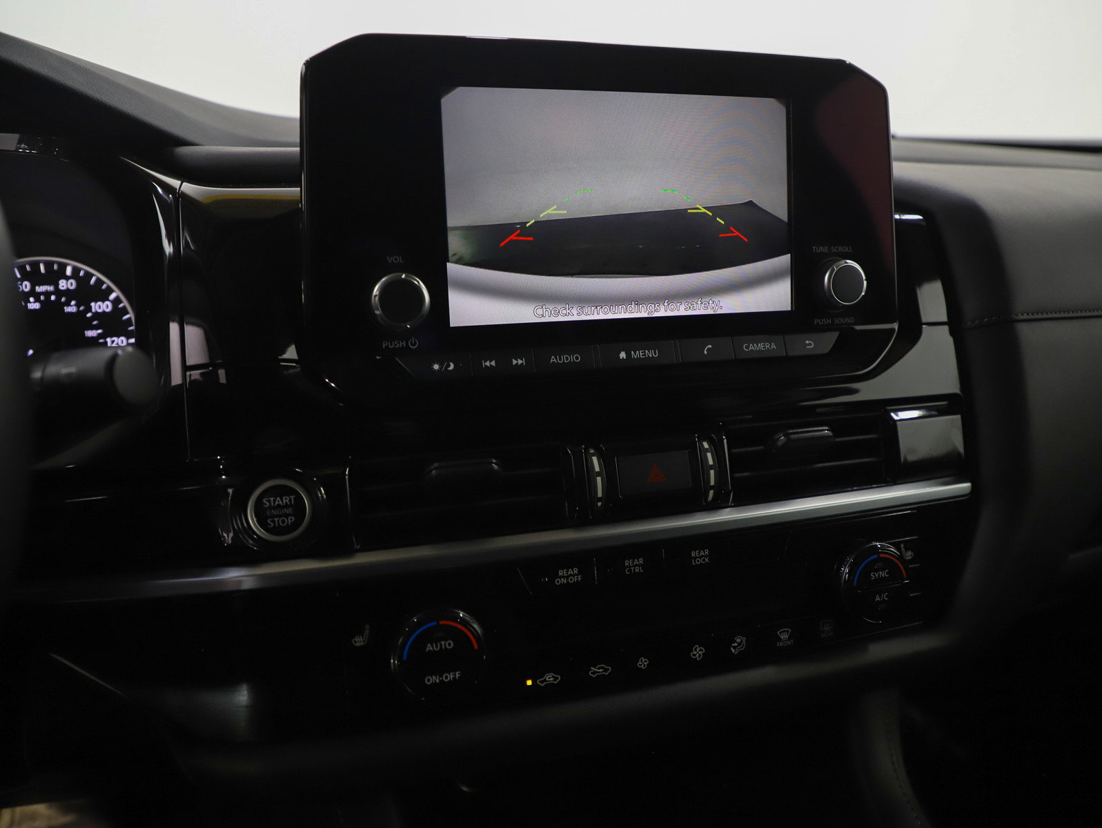 Used 2024 Nissan Pathfinder SV image 22