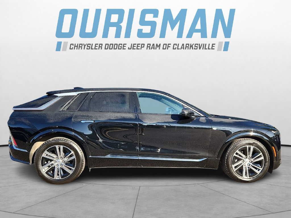 Used 2024 Cadillac Lyriq Luxury RWD image 7