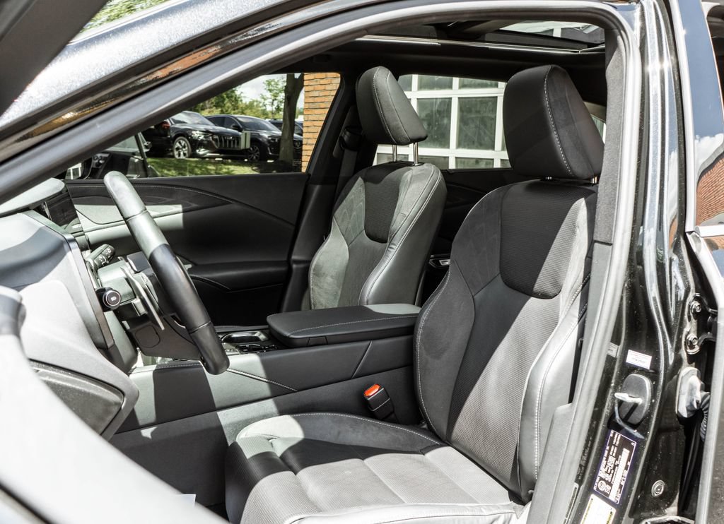 Used 2023 Lexus RX 350 AWD/4WD image 6