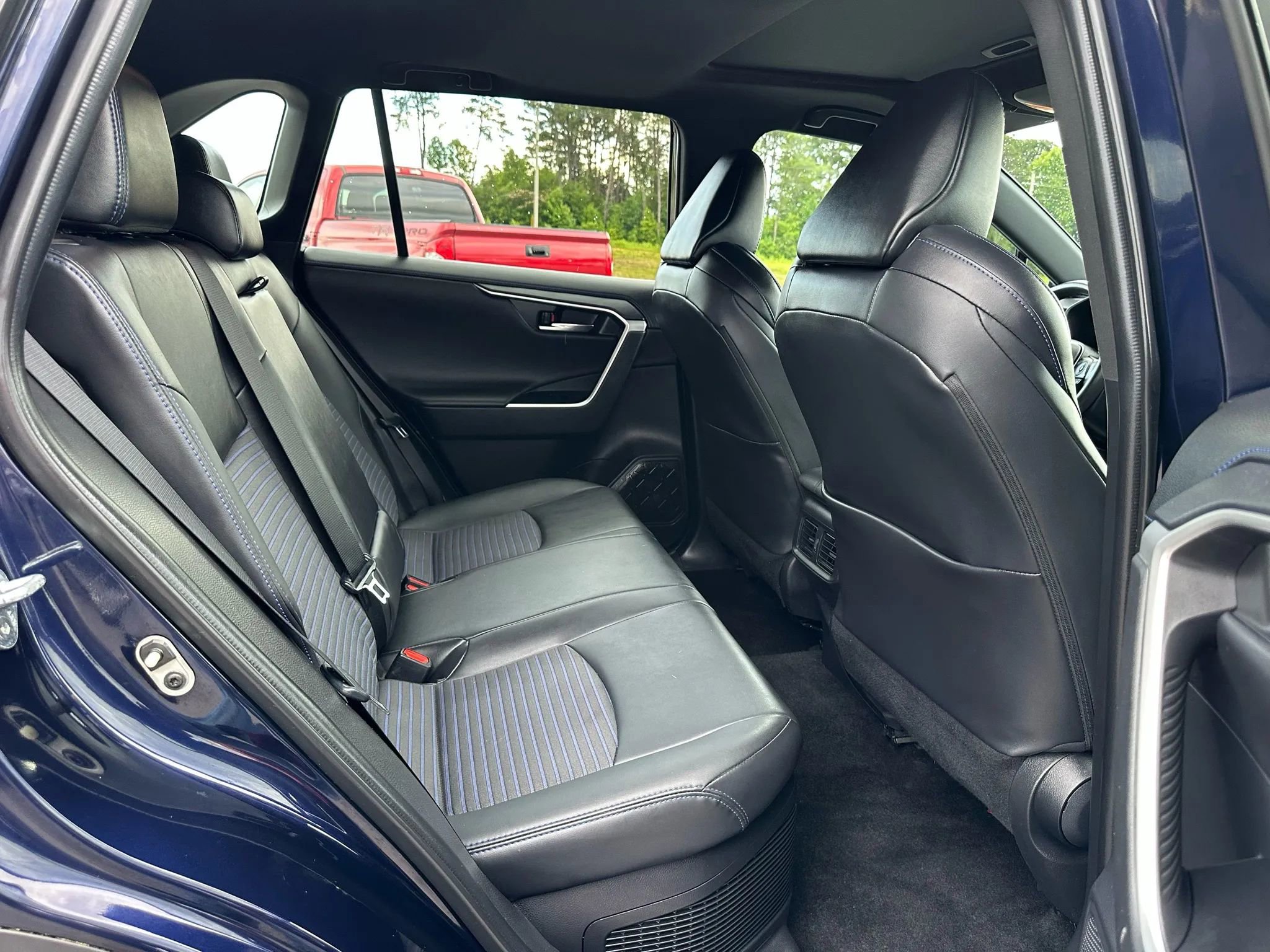 Used 2021 Toyota RAV4 XSE w/ Carpet Mat Package (TMS) AWD/4WD image 13