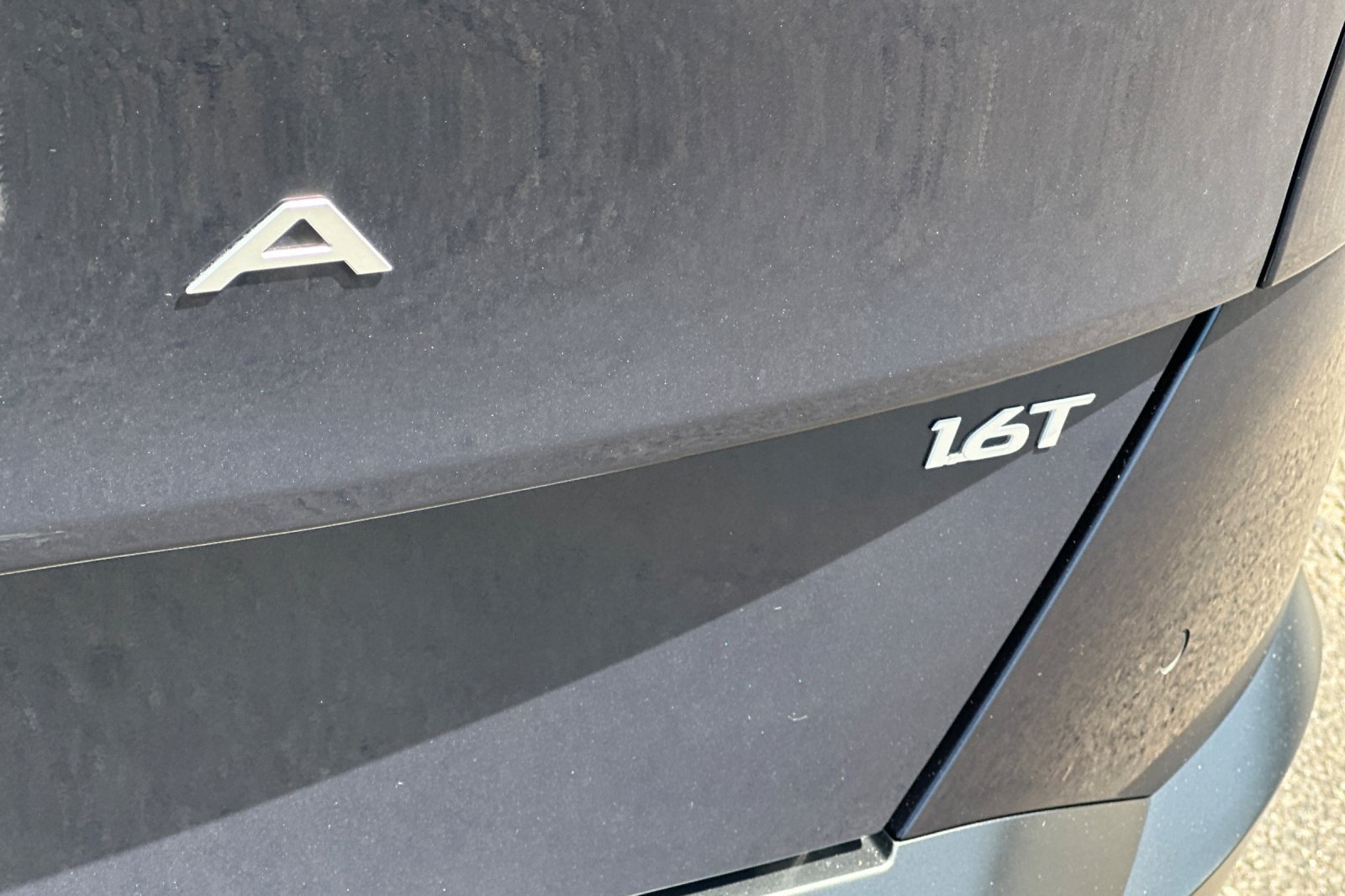 Used 2024 Hyundai Kona Limited FWD image 28