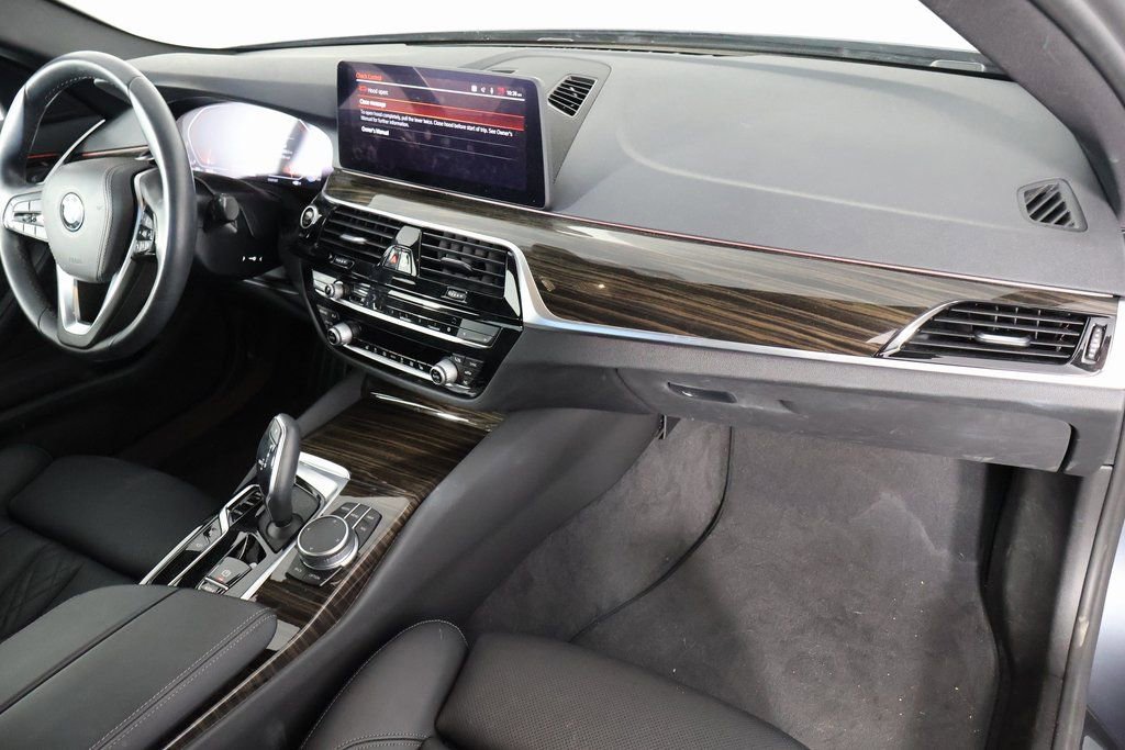 Used 2021 BMW 530i w/ Convenience Package image 8